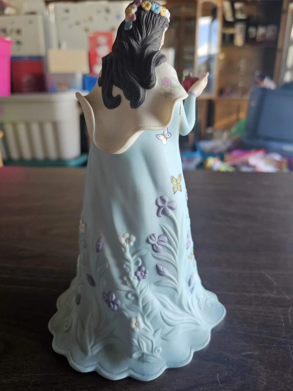 Decorative Porcelain Princess Figurine in Lavender and Mint with Red Apple❤️❤️
